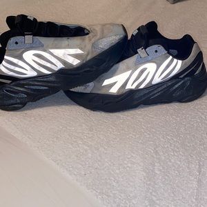 Adidas Yeezy Boost 70 MNVN